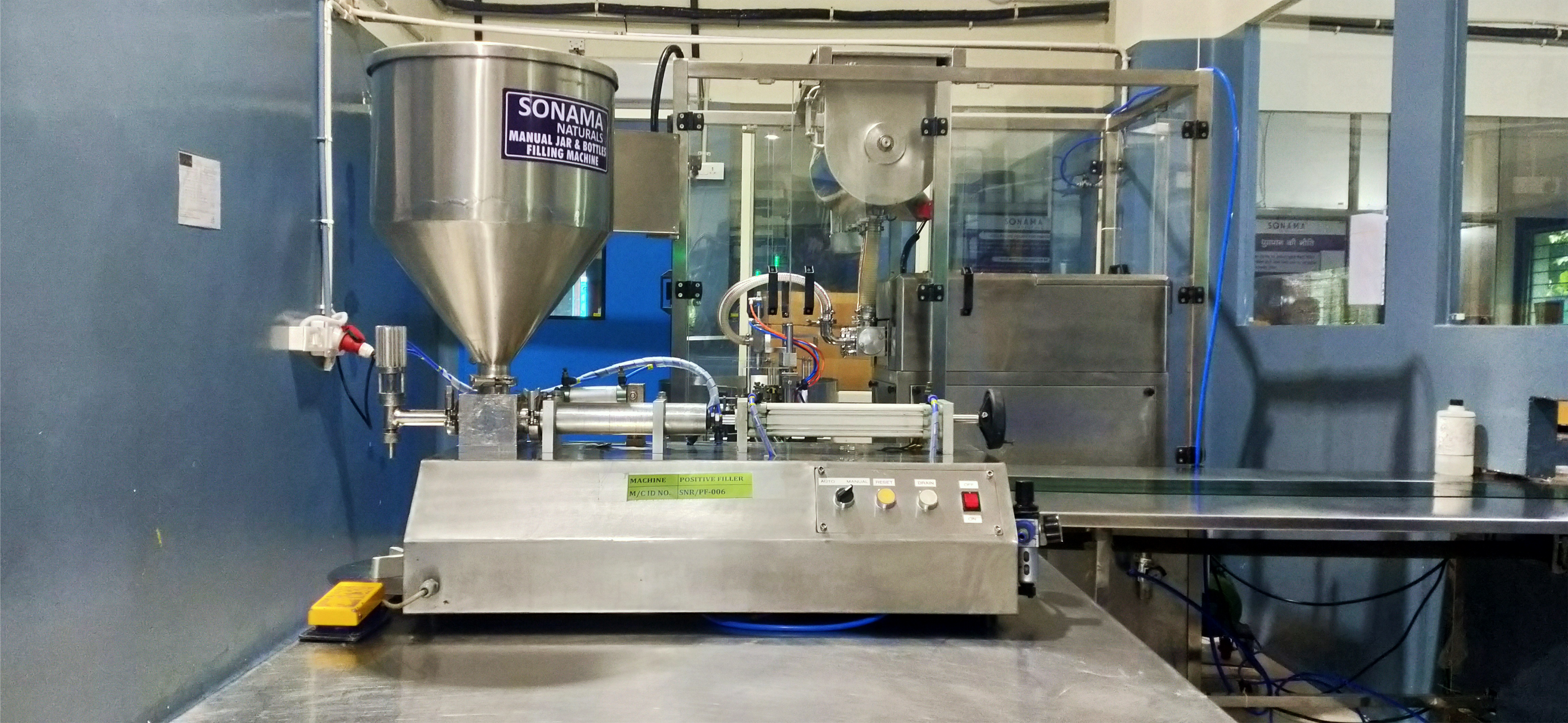 Positive filler machine