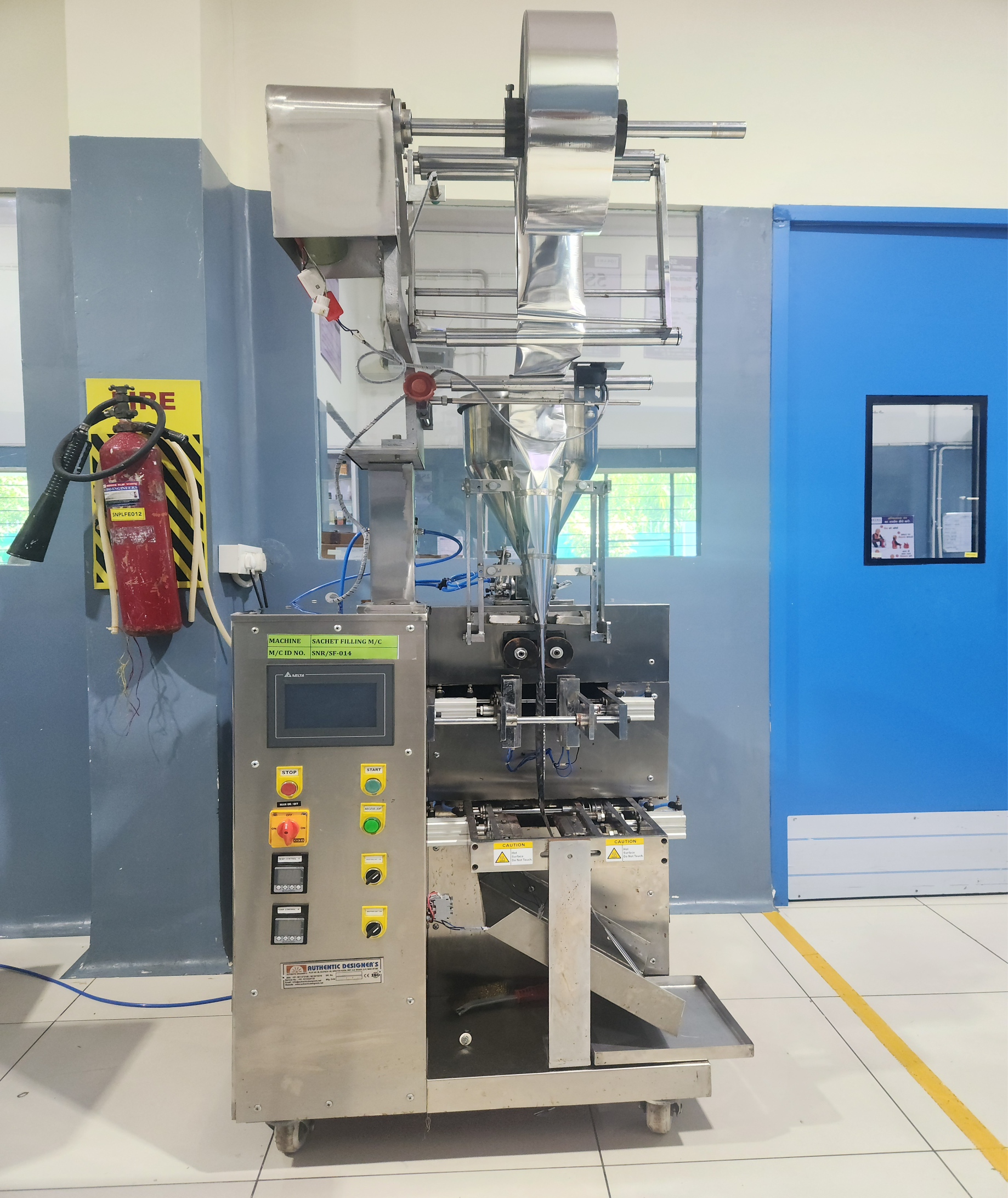 Sachet filling machine